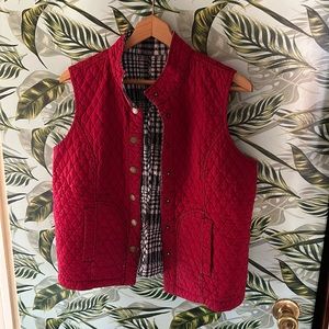 EE79 red black white vest no tags looks like a Large L